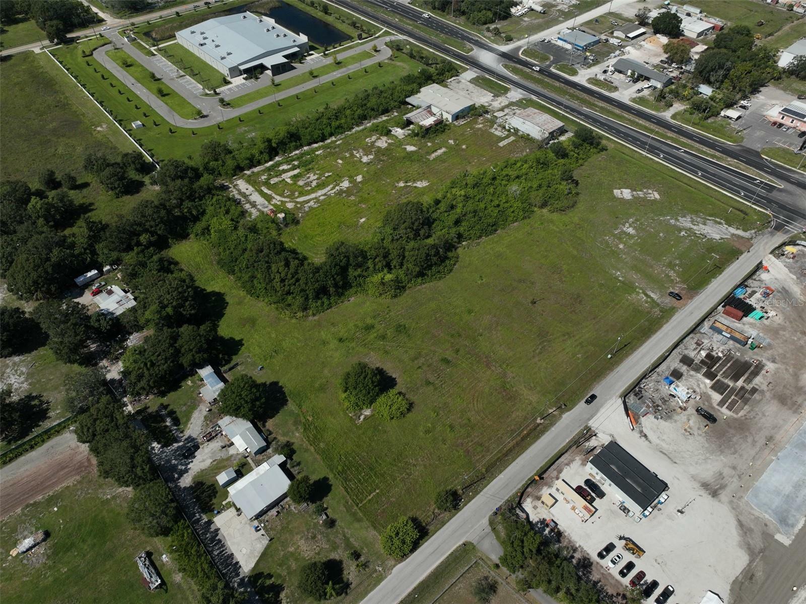 Property Photo: 674 Ave And 27th Street SE FL 33573