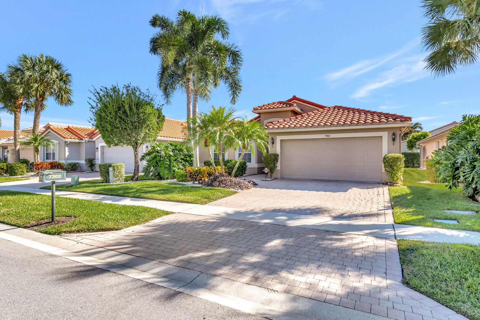 Property Photo:  7302 Toscane Court  FL 33437 