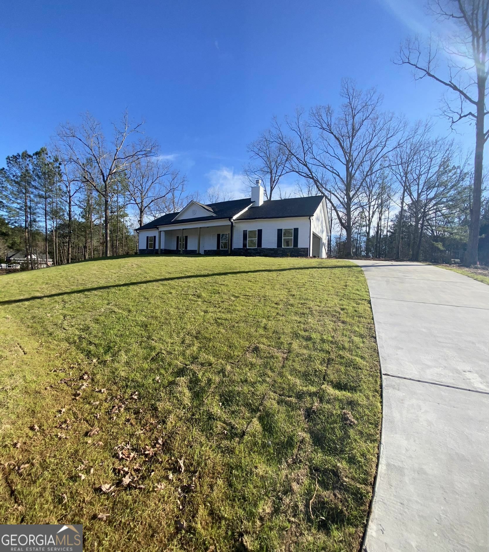 Property Photo:  15 Chimney Court  GA 30014 