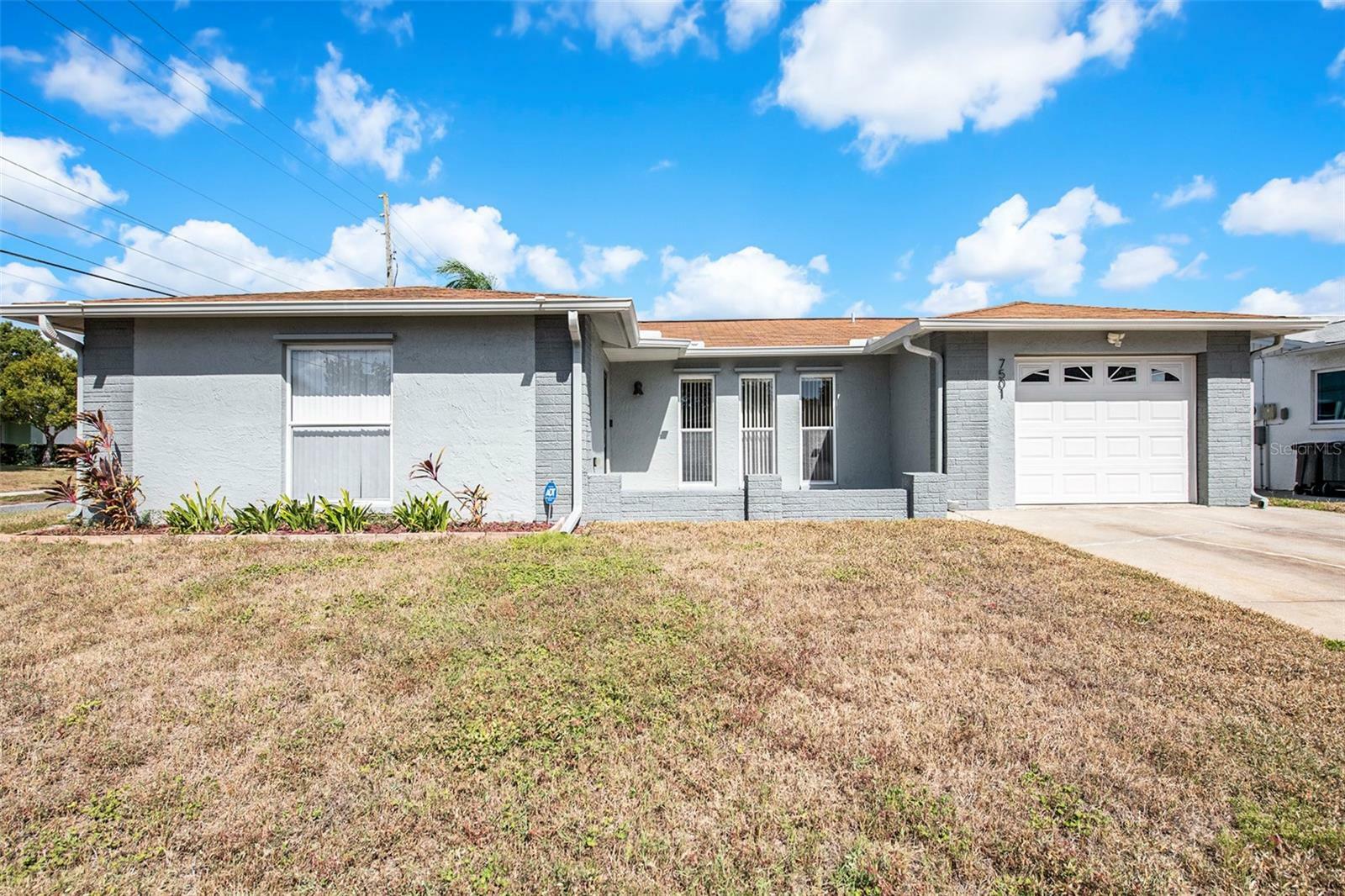 Property Photo: 7501 Greybirch Terrace FL 34668