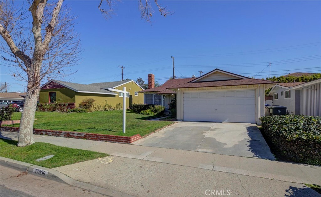 Property Photo:  17036 Spinning Avenue  CA 90504 