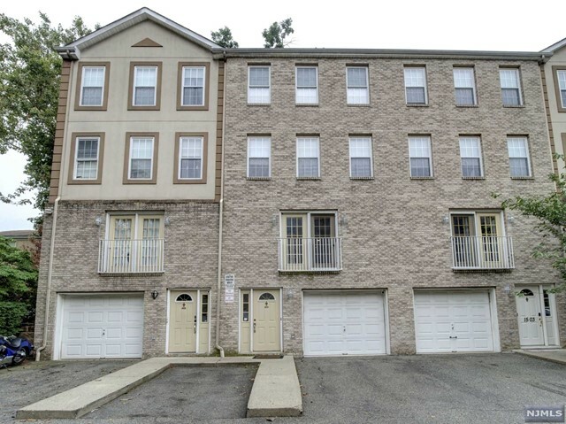 Property Photo: 15 Zabriskie Street 1502 NJ 07601