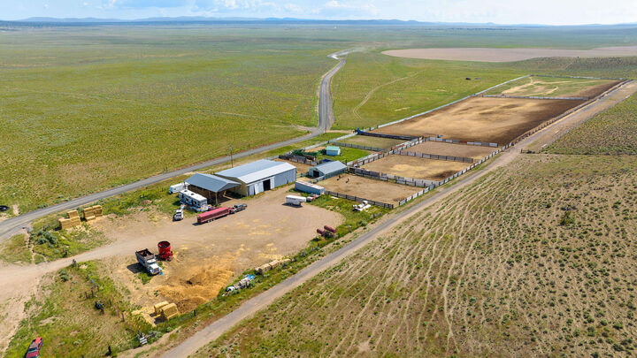 Property Photo: 55995 Moffitt Road OR 97712