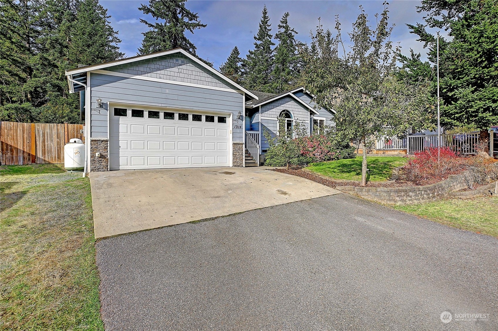 Property Photo:  1914 Bartl Drive  WA 98282 