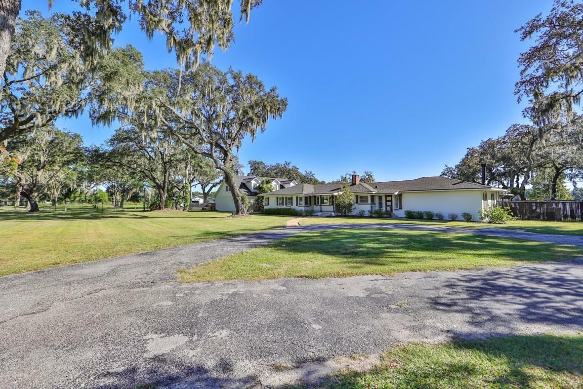 Property Photo: 4019 Moores Lake Road FL 33527