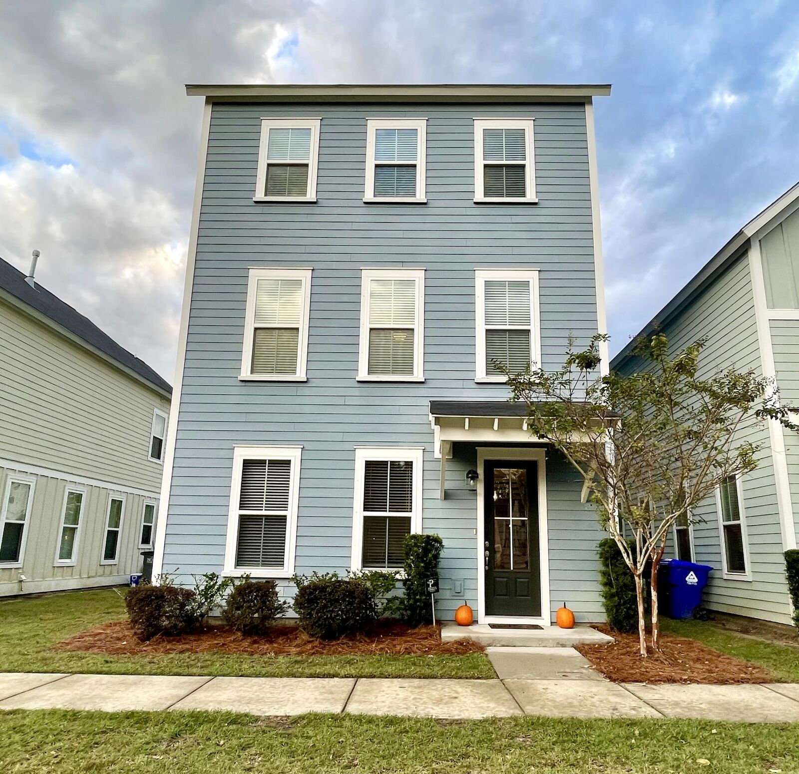 Property Photo:  4615 Holmes Avenue  SC 29405 