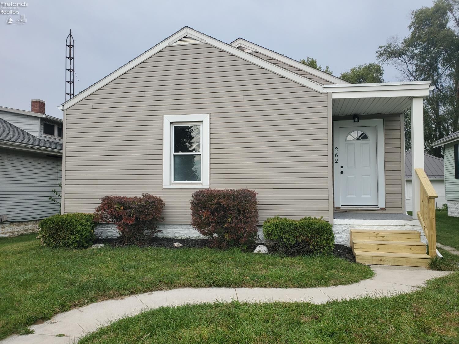 Property Photo:  262 1st Avenue  OH 44883 