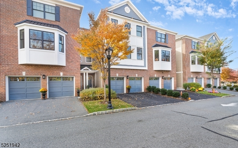 4 Hanover Rd B4  Florham Park Boro NJ 07932 photo