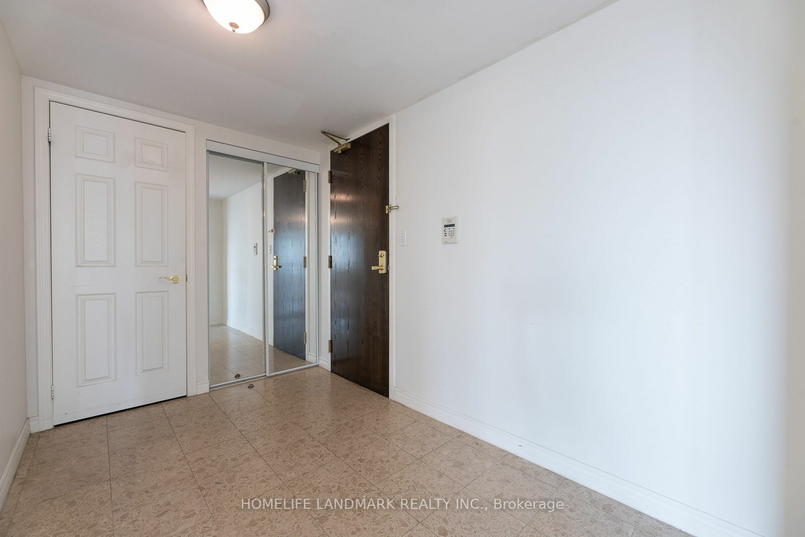 Property Photo:  18 Spring Garden Ave 2905  ON M2N7M2 