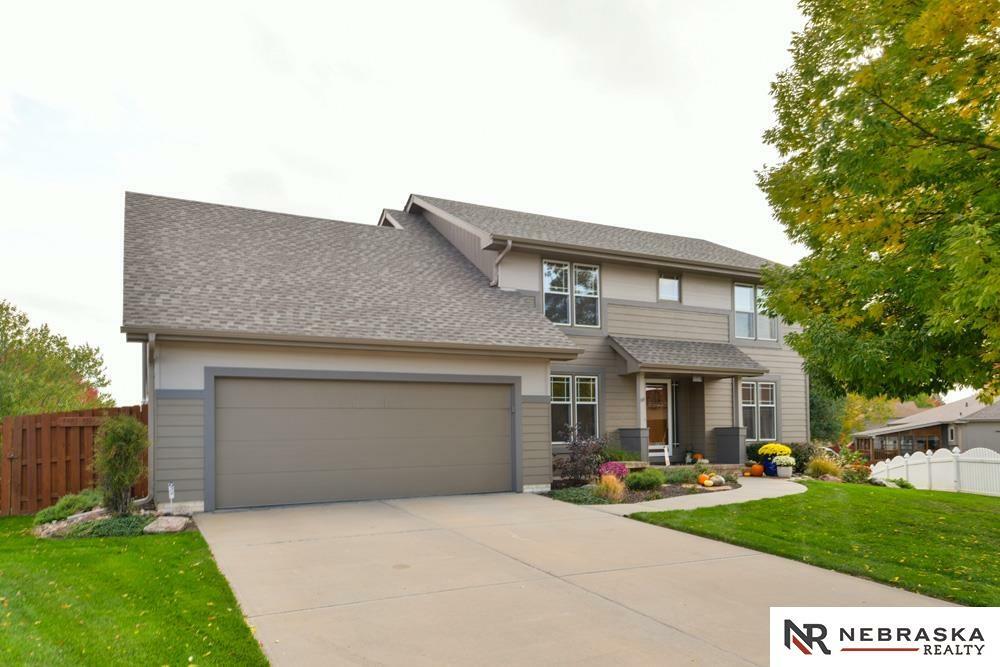 Property Photo:  319 Castle Pine Circle  NE 68133 