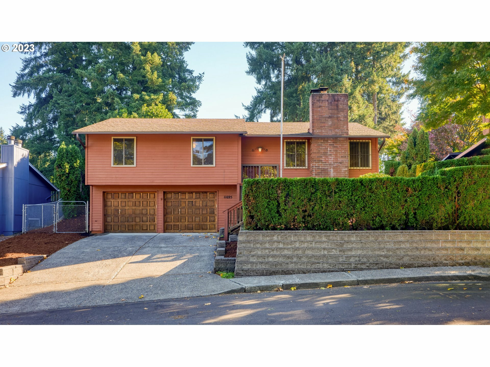 11695 SW Fairview Ln  Portland OR 97223 photo