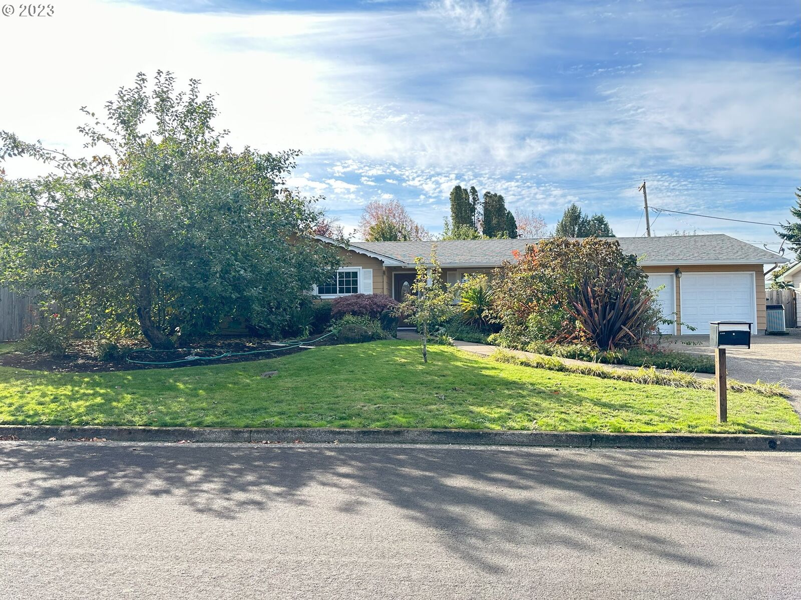 Property Photo:  2496 Debra Dr  OR 97477 