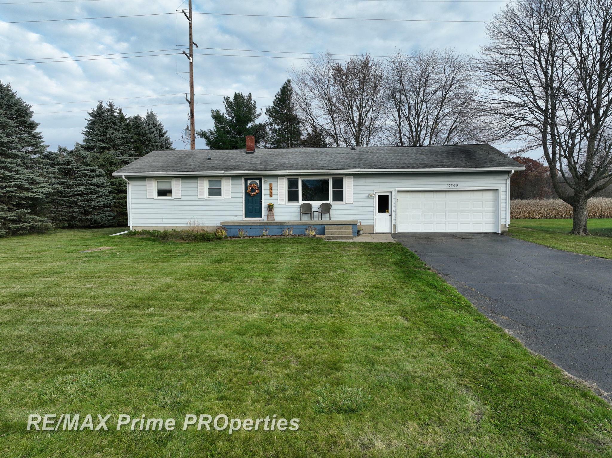 Property Photo:  10705 S Gera  MI 48415 