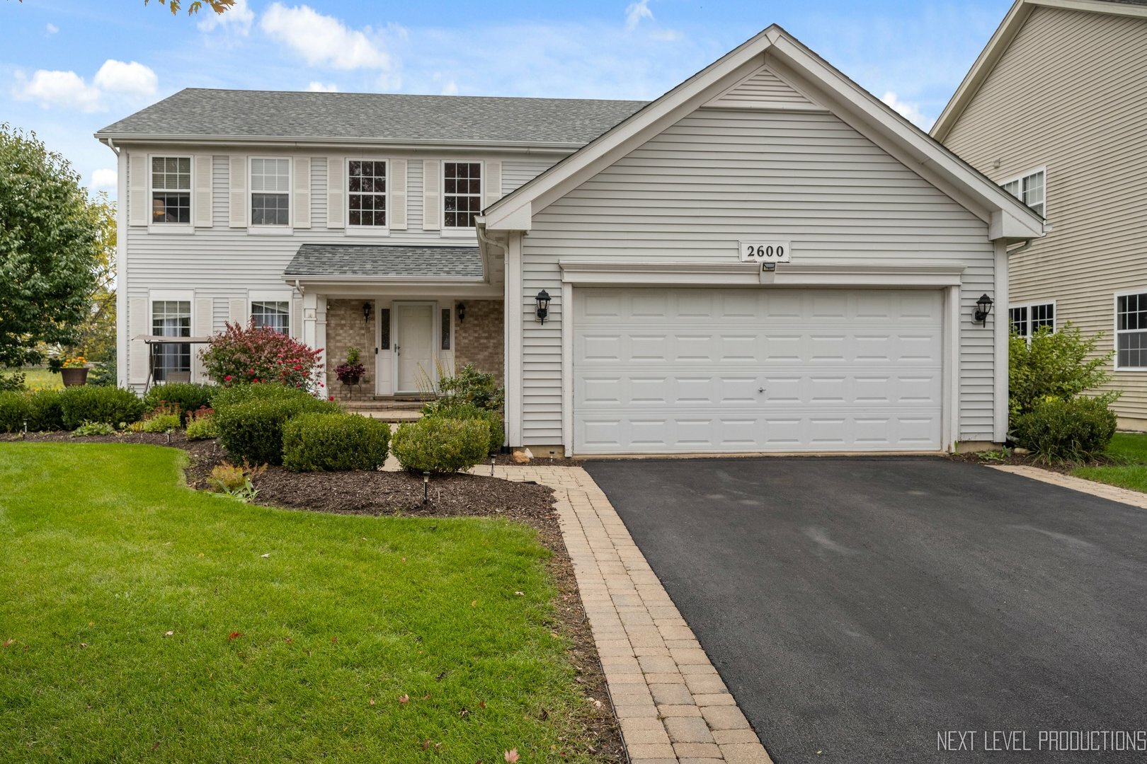 Property Photo: 2600 Shenandoah Court IL 60503