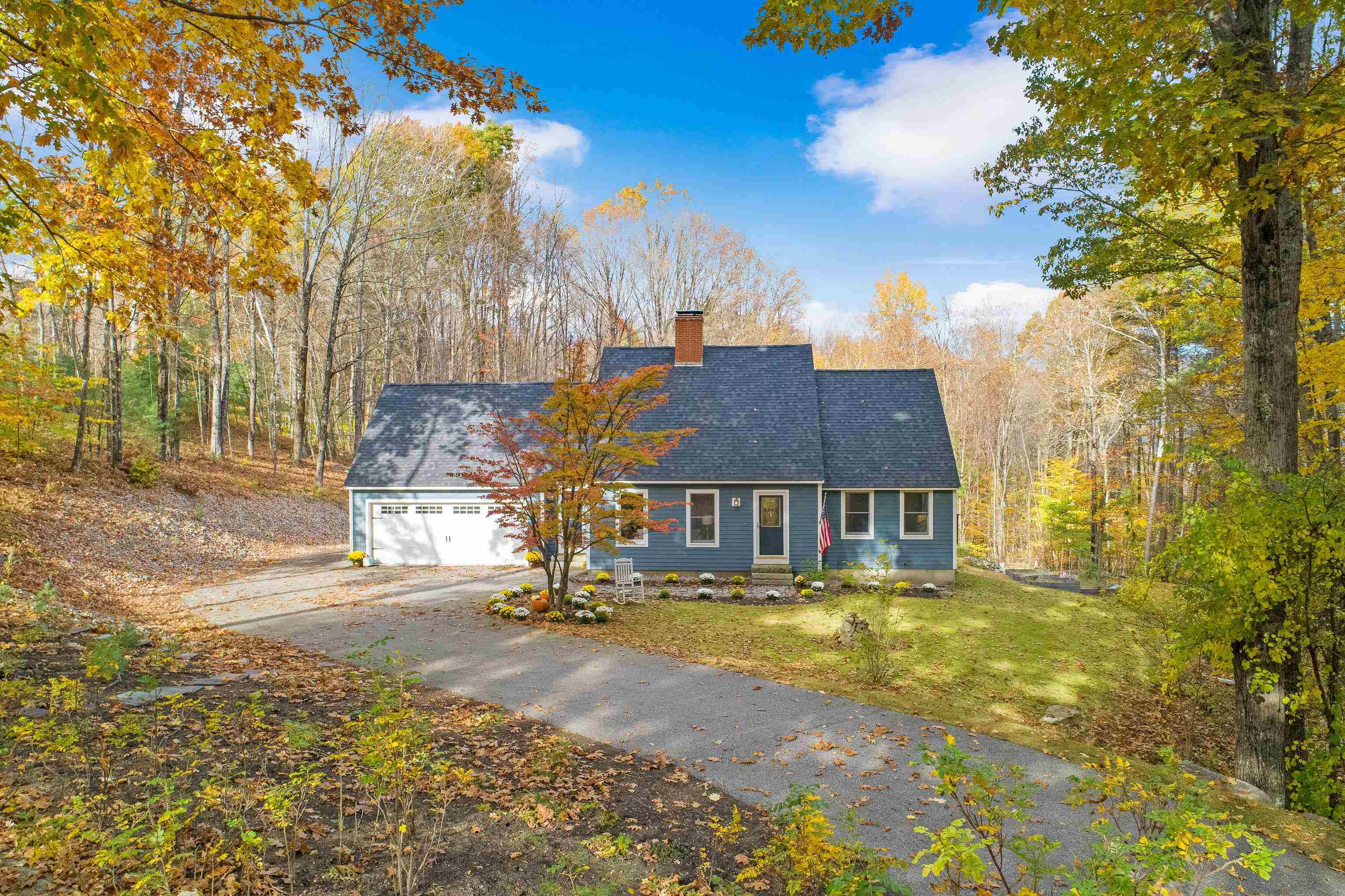 Property Photo:  51 Woodhill Hooksett Road  NH 03304 