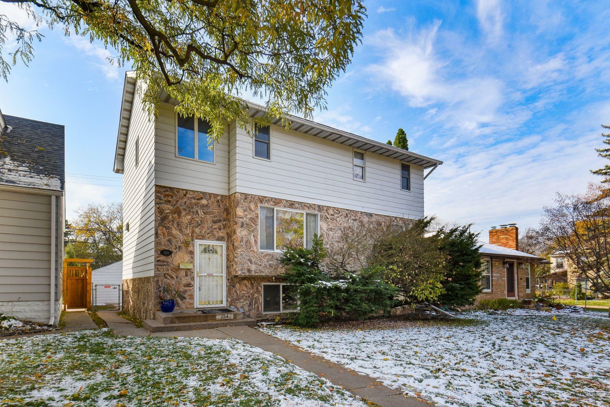 2114 Highland Parkway  Saint Paul MN 55116 photo