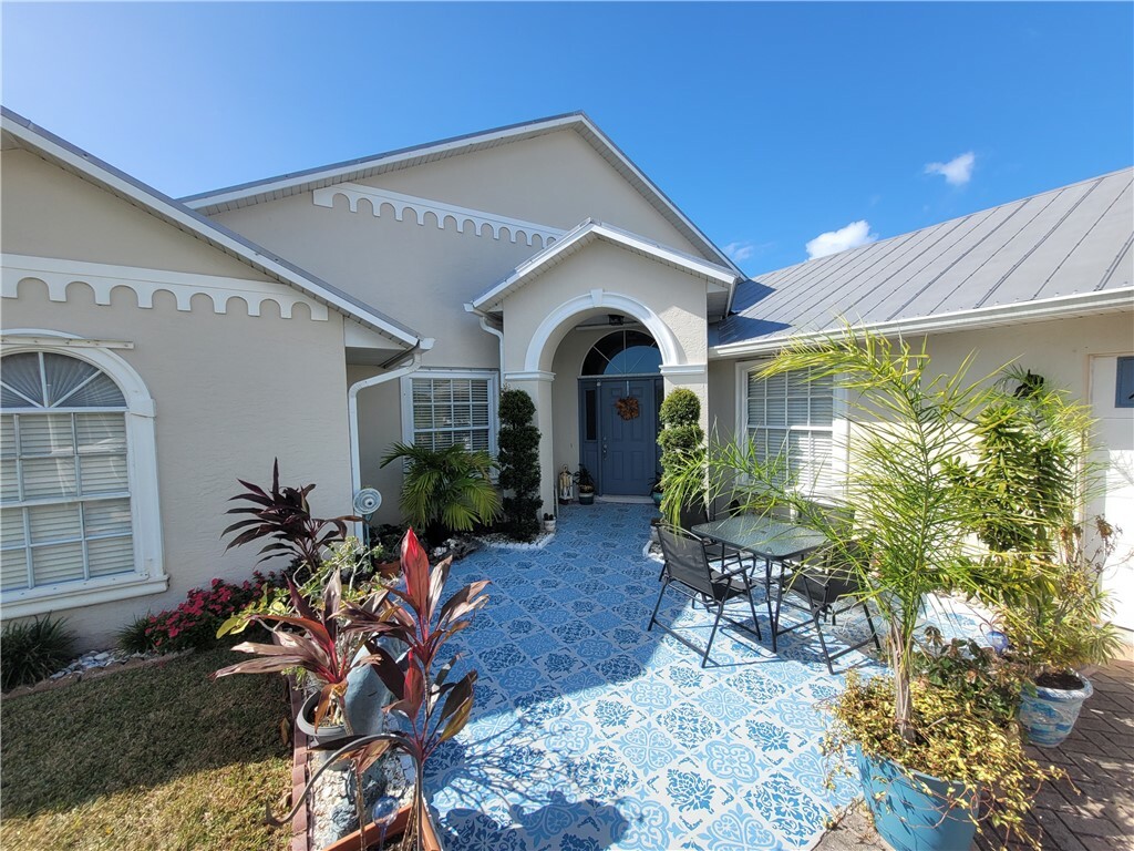 Property Photo:  950 George Street  FL 32958 