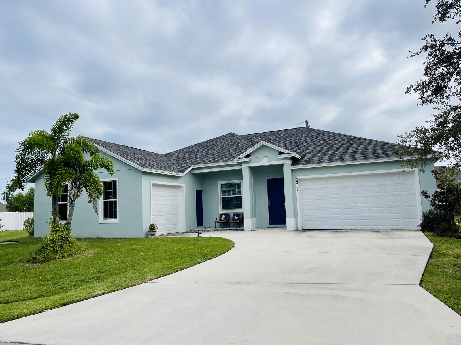 Property Photo:  2011 SE Colfax Court  FL 34952 