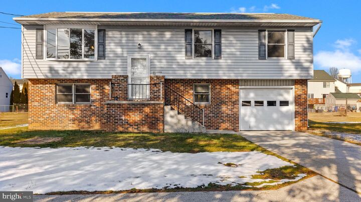 26 York Circle  Mechanicsburg PA 17050 photo