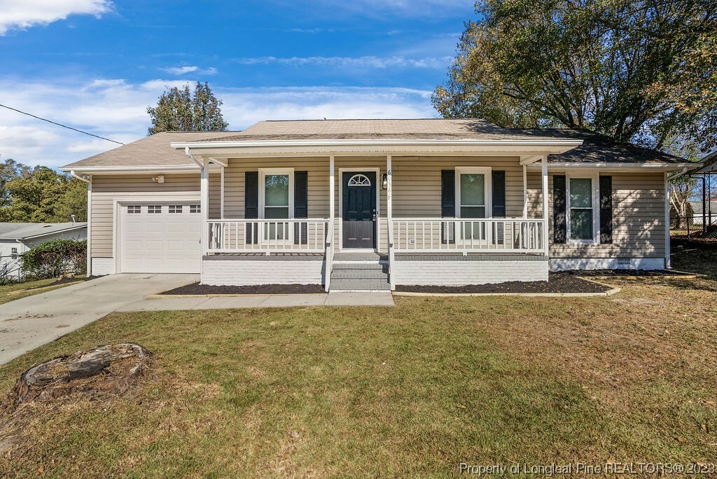 Property Photo: 6038 Elstree Place NC 28314