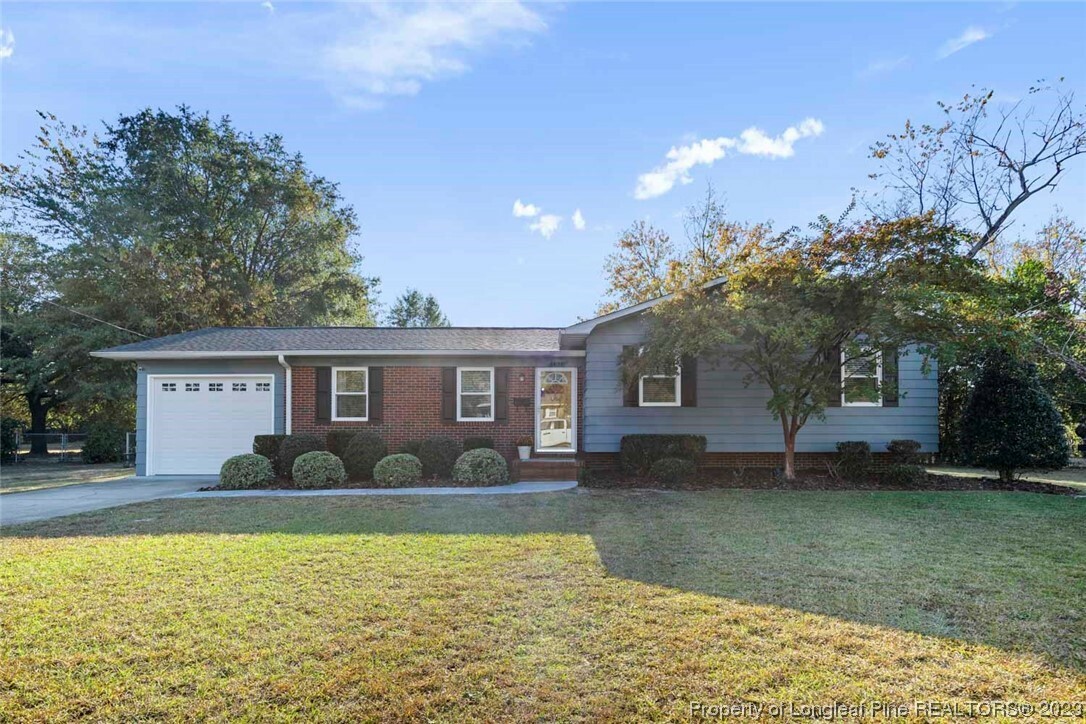 Property Photo: 1438 Habersham Drive NC 28304