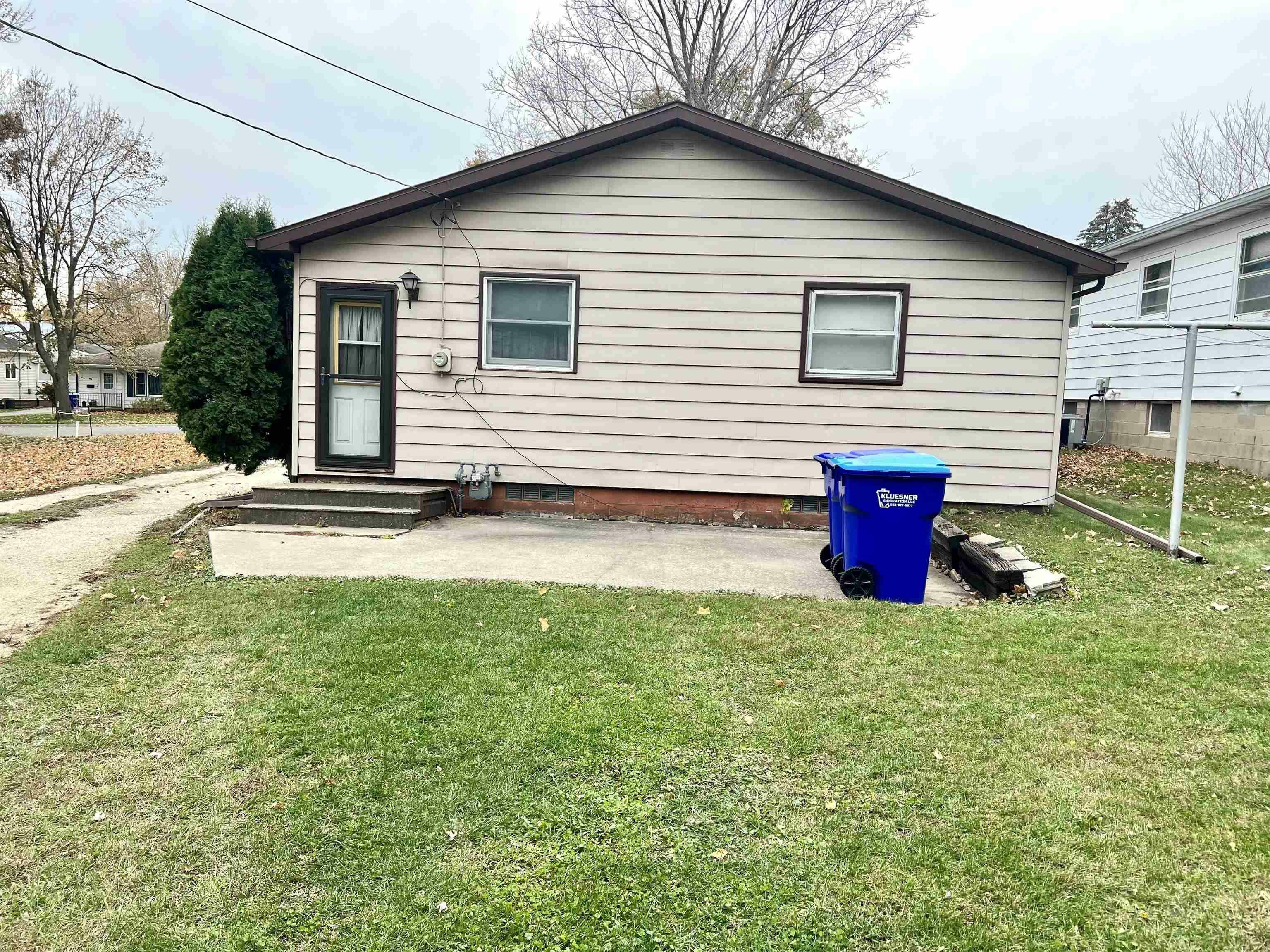 Property Photo: 925 2nd Ave NE IA 50662