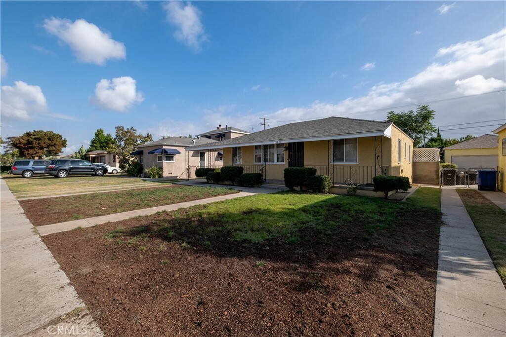 Property Photo:  11922 Pennsylvania  CA 90280 