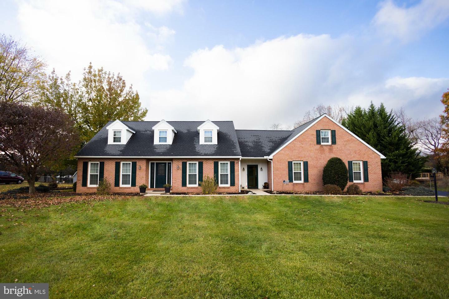 Property Photo: 5535 Honey Rock Court PA 17202