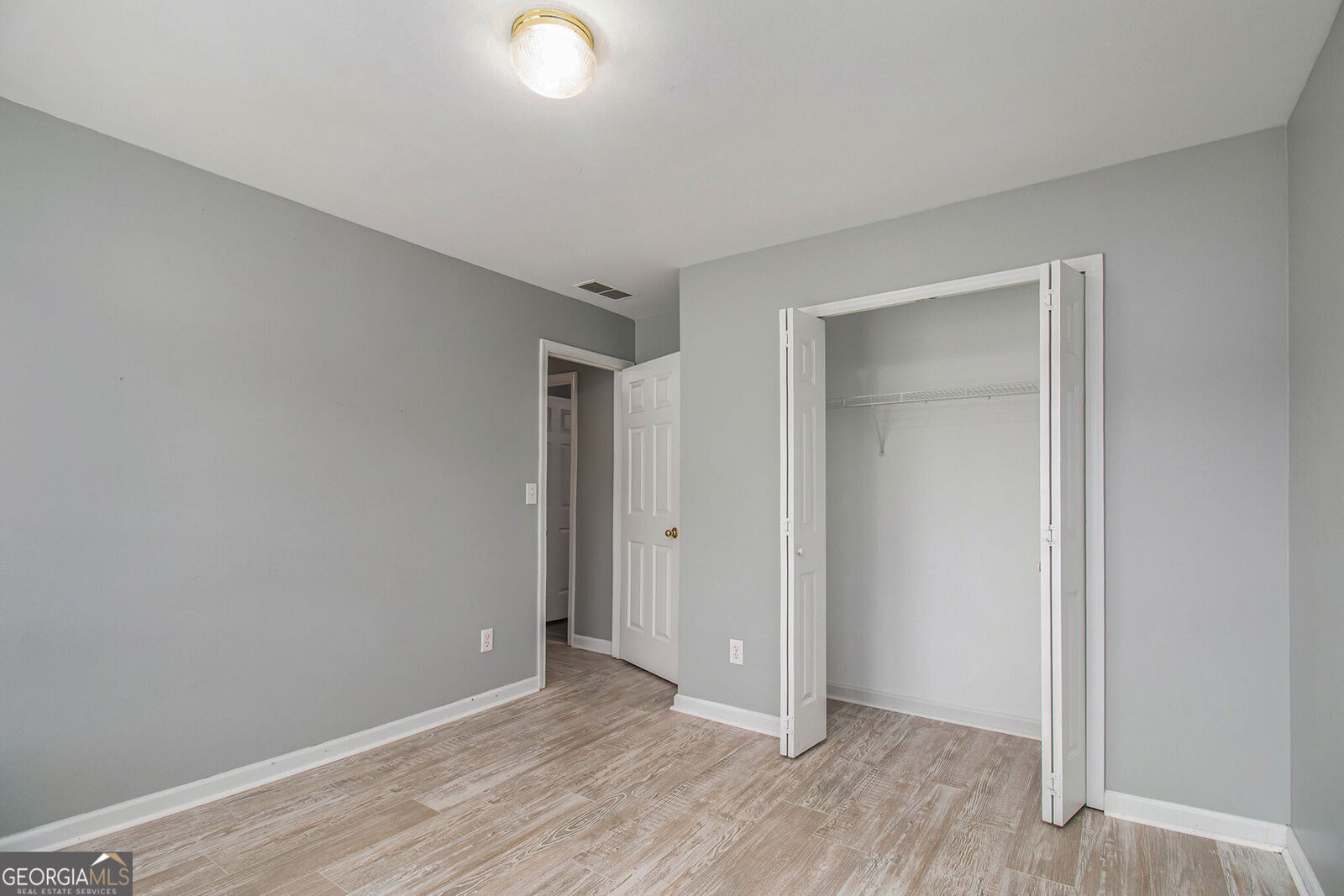 Property Photo:  4442 Beacon Hill Drive SW  GA 30047 