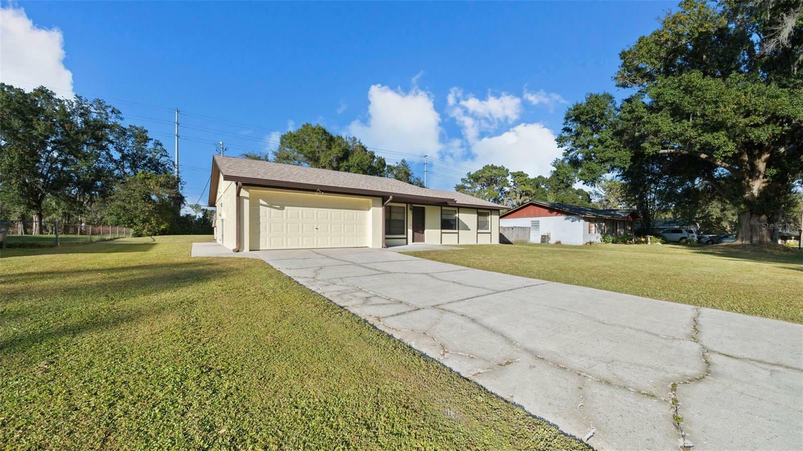 Property Photo:  2823 Forestgreen Drive N  FL 33811 