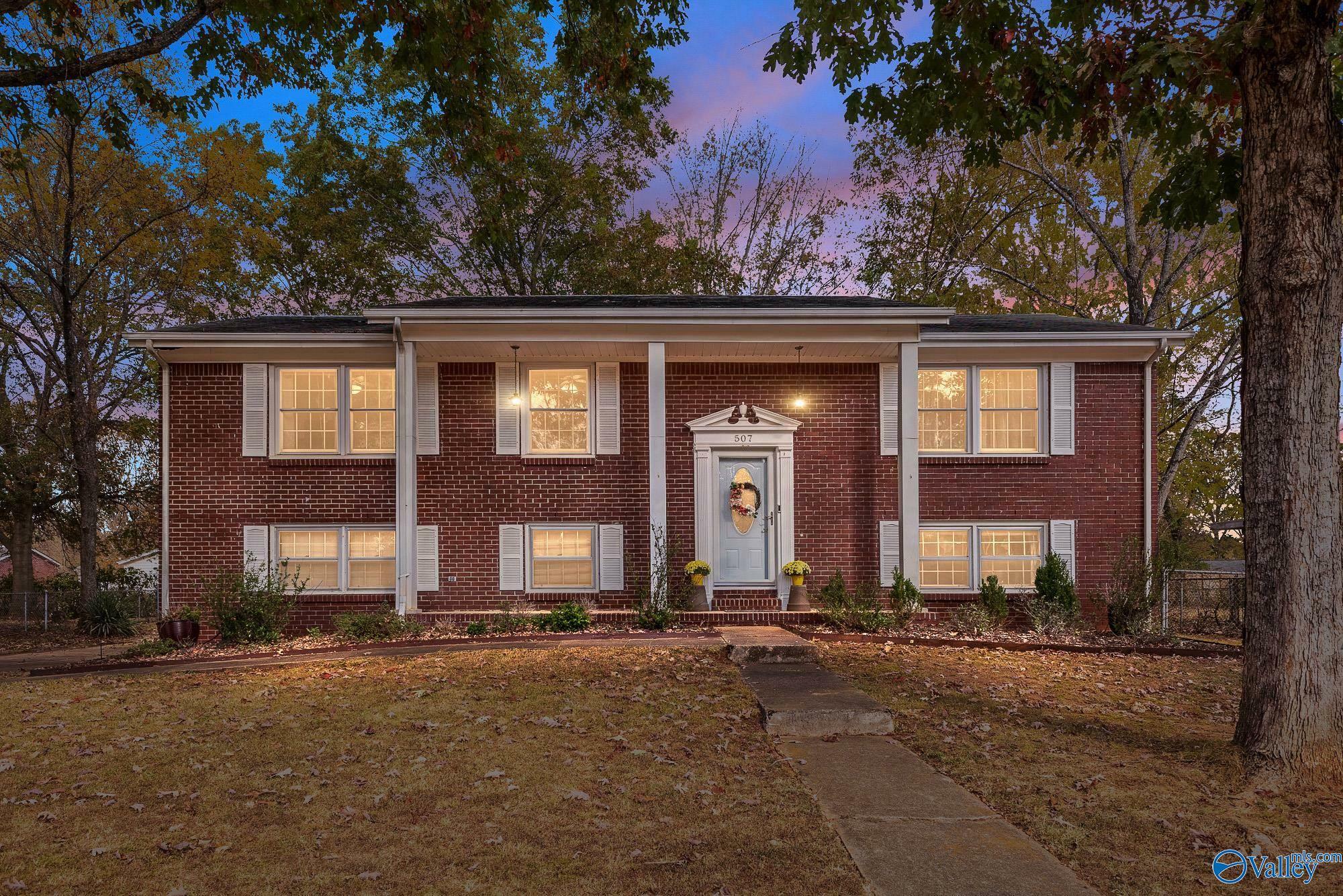 507 Town And Country Drive NW  Huntsville AL 35806 photo