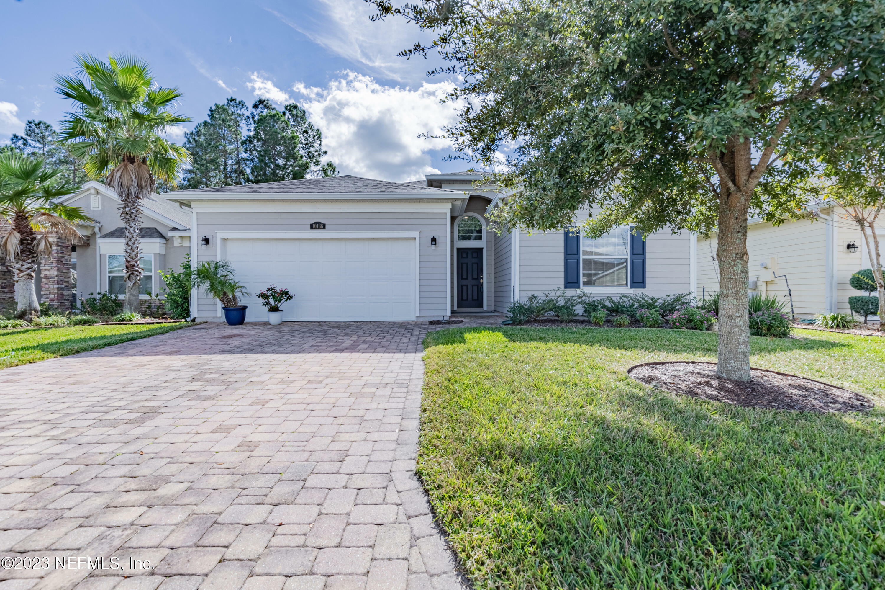Property Photo: 10136 Dogwood Creek Drive FL 32222