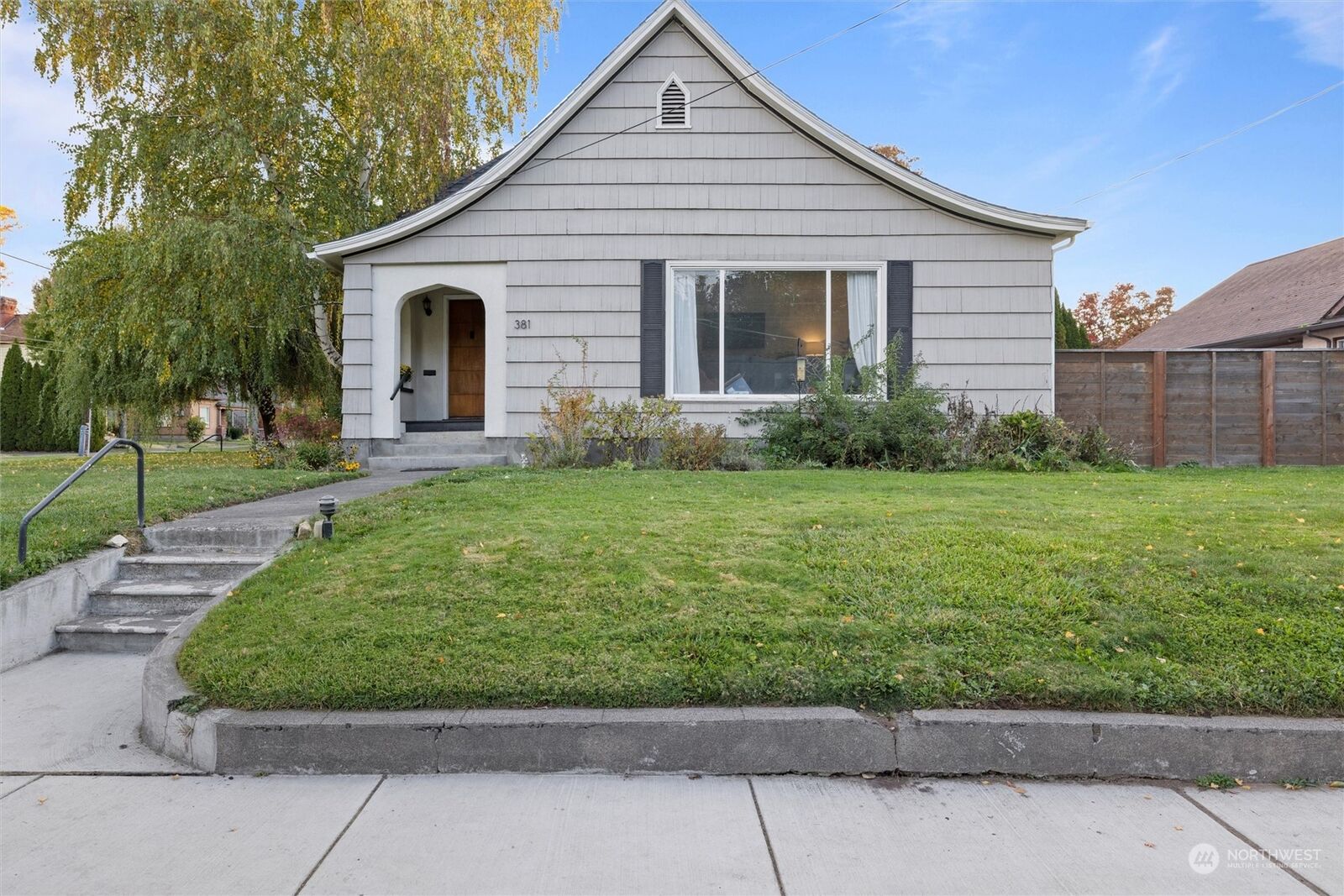 Property Photo: 381 S Park Street WA 99362