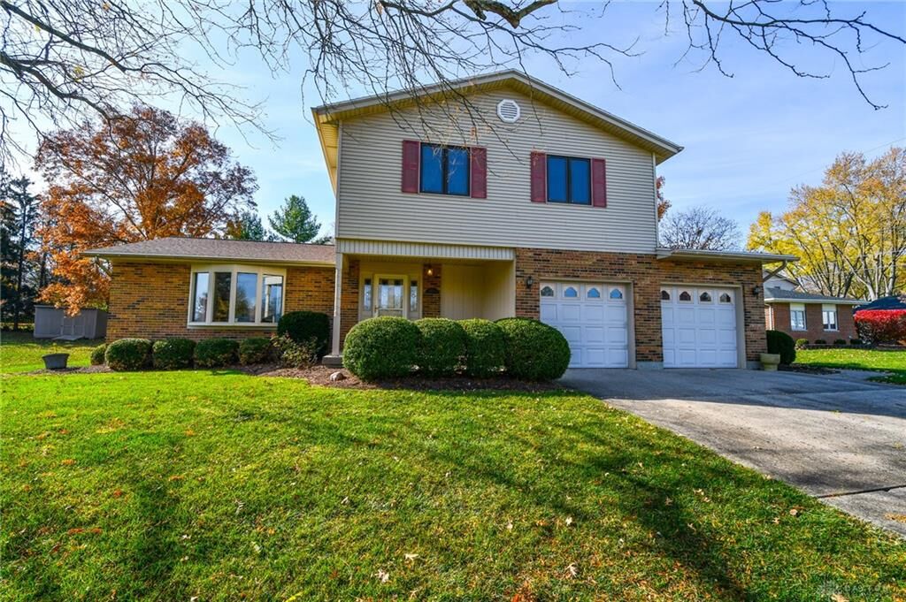 Property Photo: 4371 Roundtree Drive OH 45432