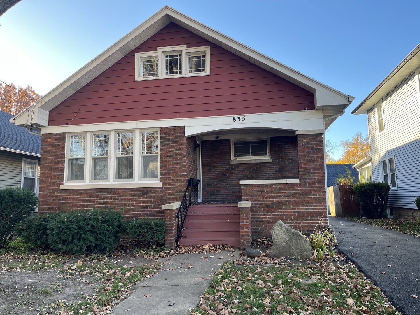 Property Photo: 835 5th Street IL 60505