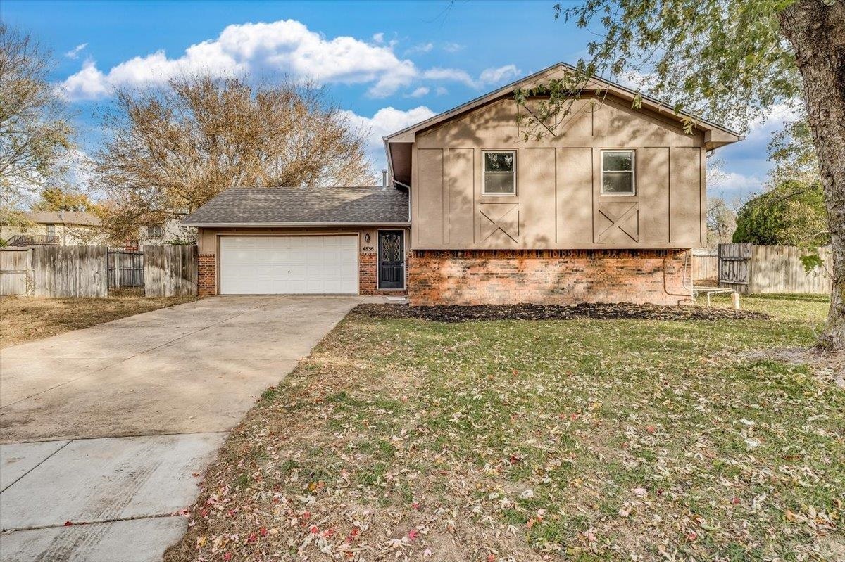 Property Photo:  4836 S Fern Cir  KS 67217 