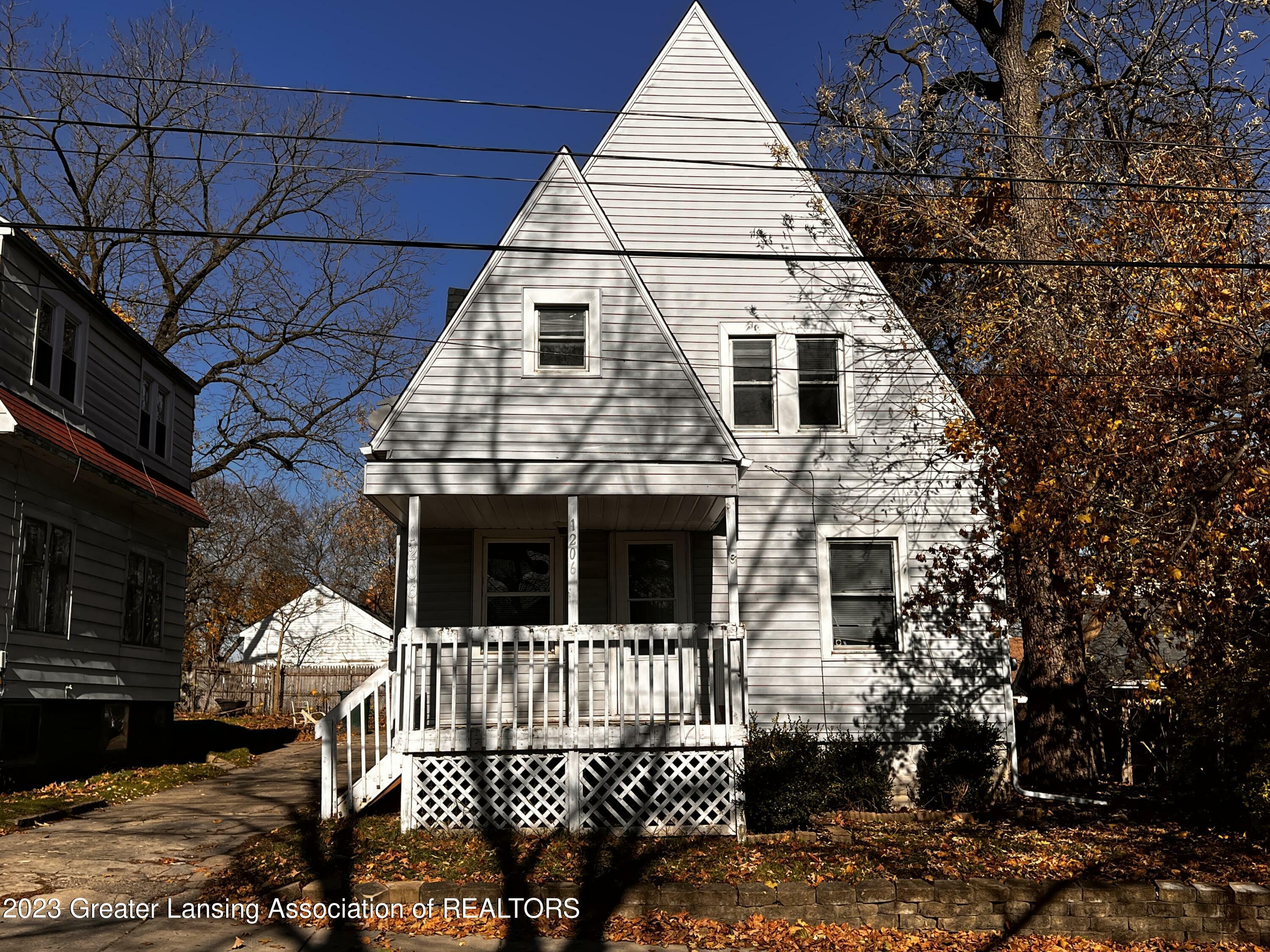 Property Photo: 1206 Glenn Street MI 48915