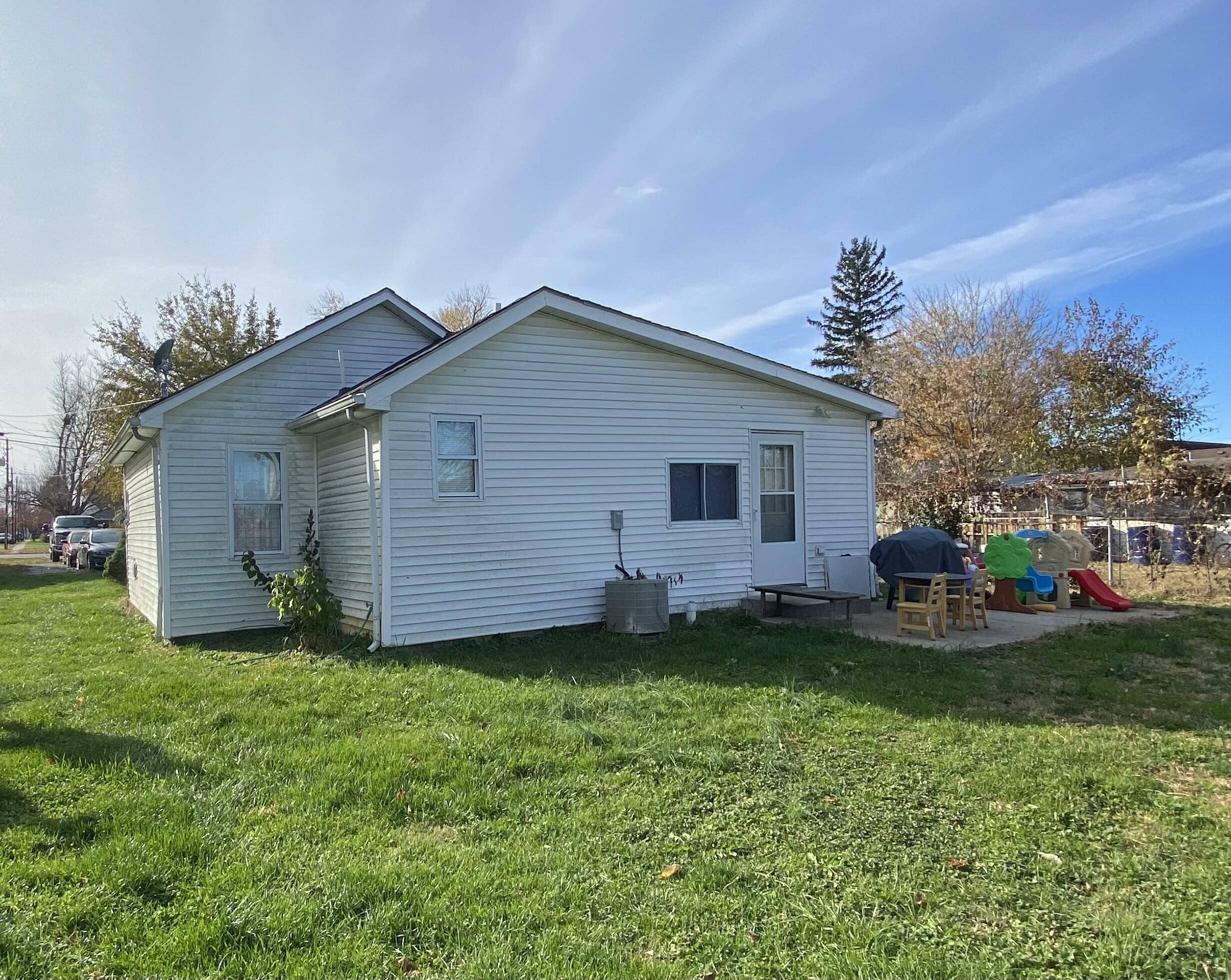 Property Photo:  405 1st Street  KY 41095 