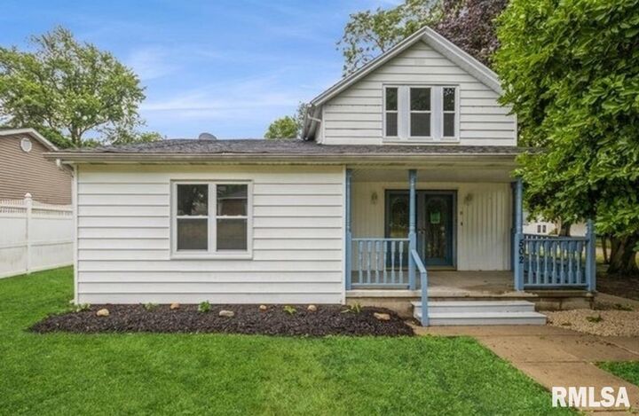 502 E 6th Street  Delavan IL 61734 photo