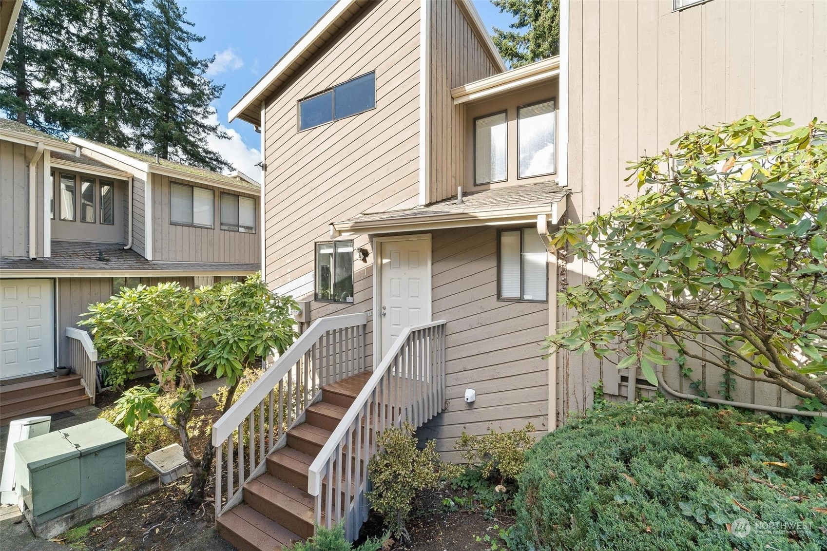 Property Photo:  1800 Grant Avenue S B1  WA 98055 