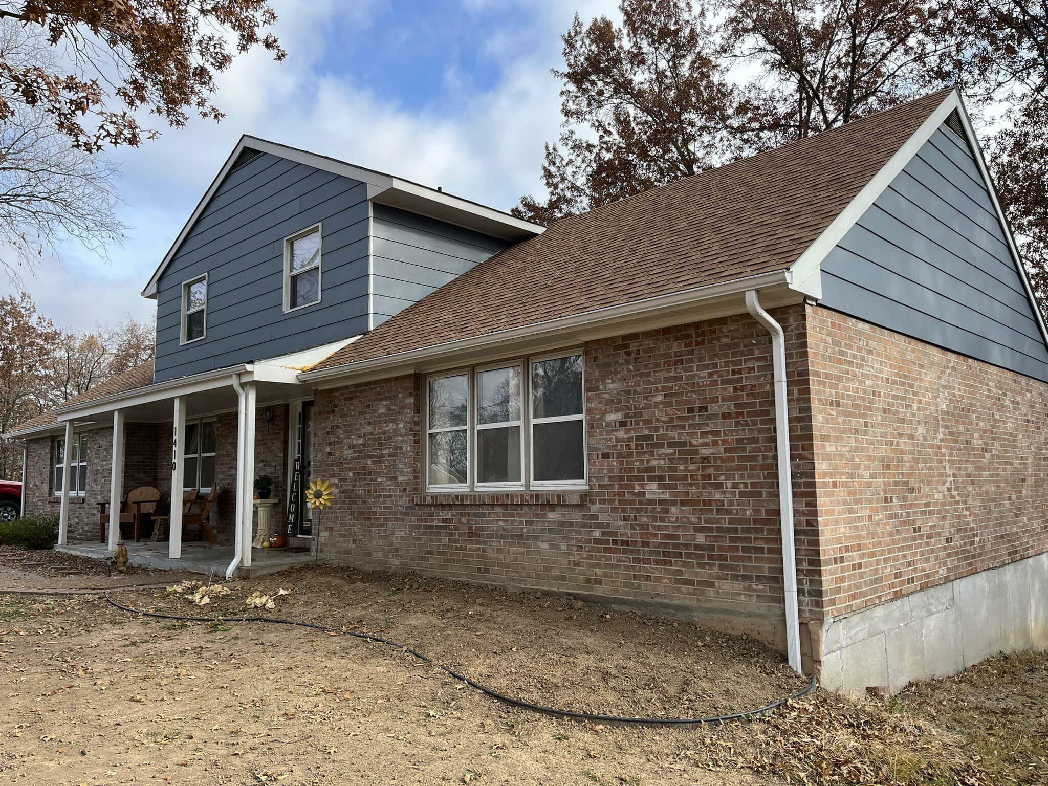 Property Photo: 1410 Kingswood Drive MO 65251