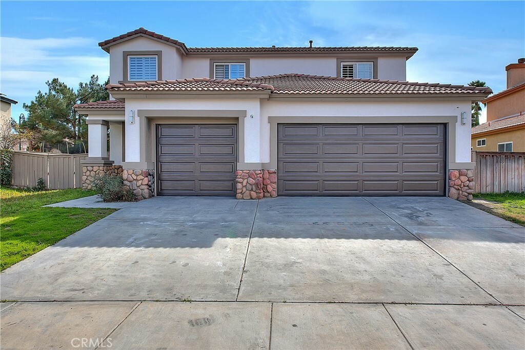 Property Photo:  765 Sweet Clover  CA 92582 