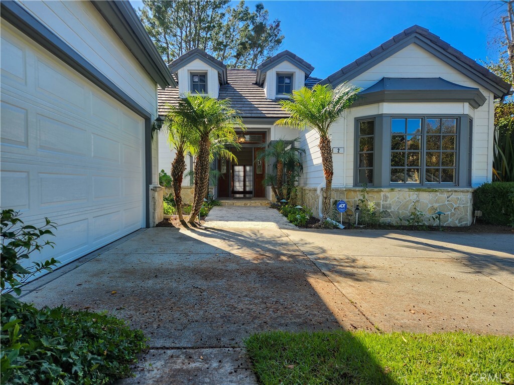 Property Photo: 2 Hillcrest CA 90274