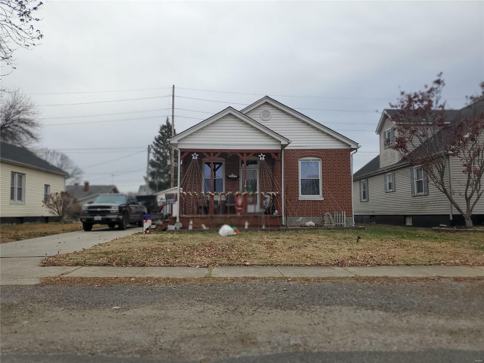 Property Photo: 222 N 4th Street IL 62239