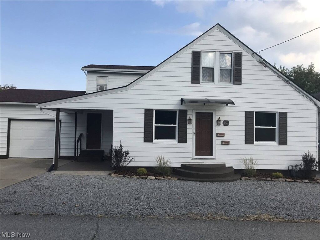 Property Photo:  459 Syme Street  OH 44438 