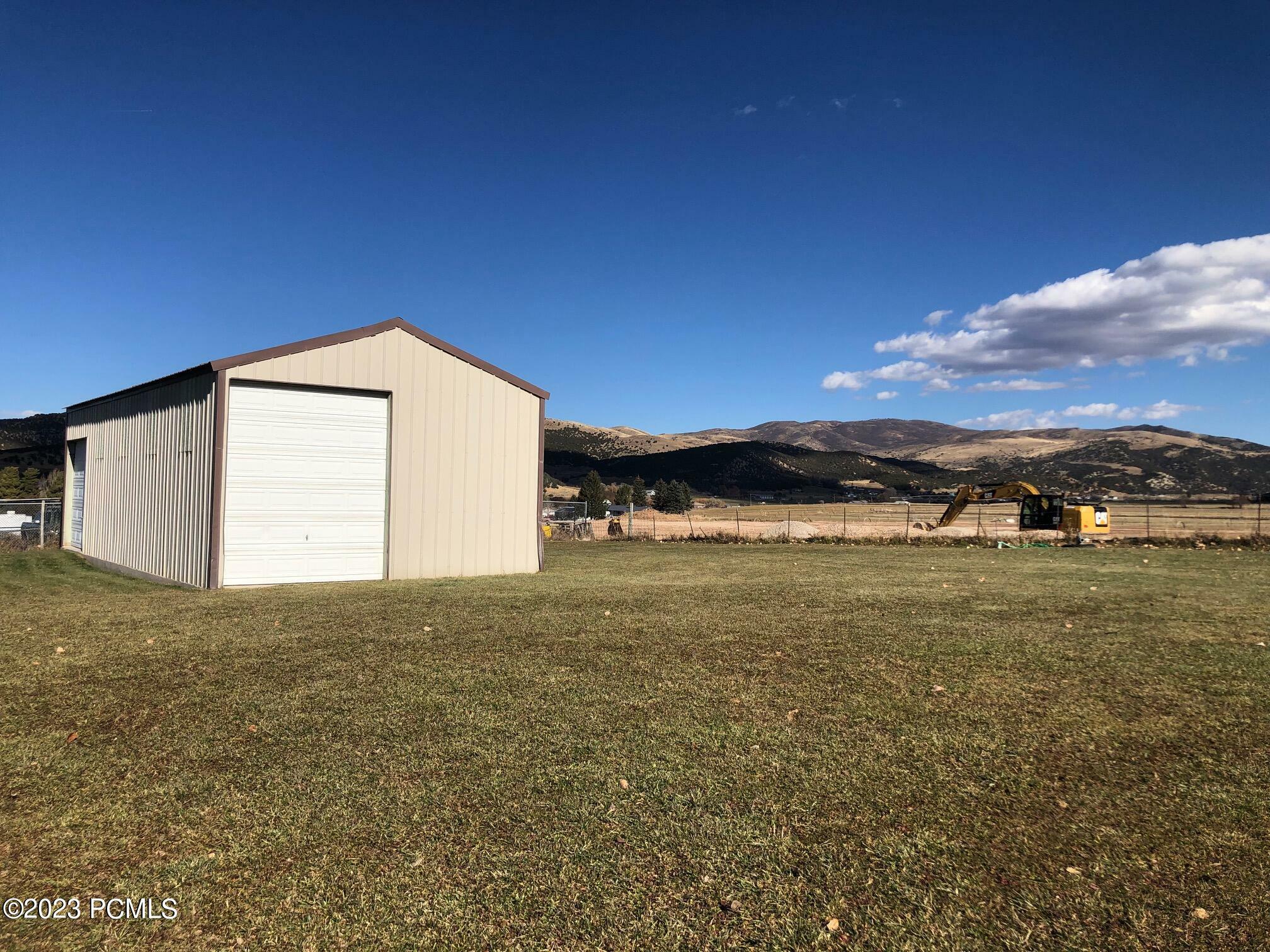 Property Photo: 208 E Smith Lane UT 84017
