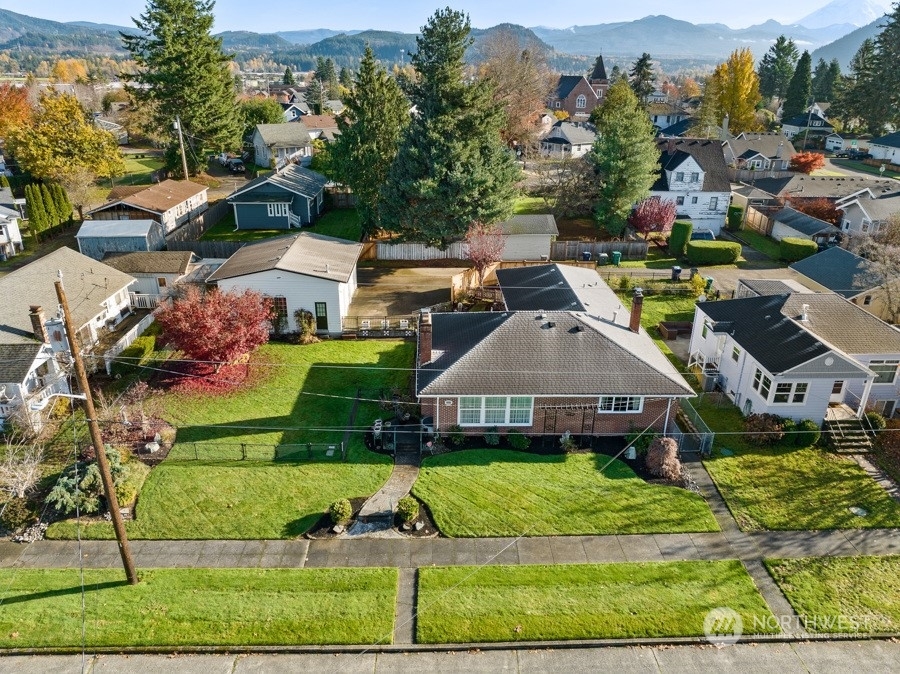 Property Photo: 2007 Park WA 98022
