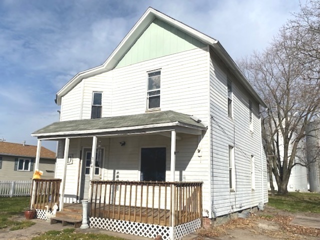 Property Photo: 304 E Front Street IL 61379