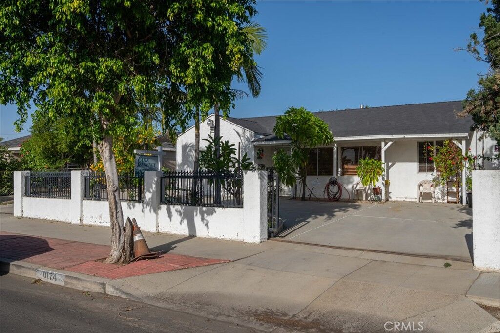 Property Photo:  10174 Rincon Avenue  CA 91331 
