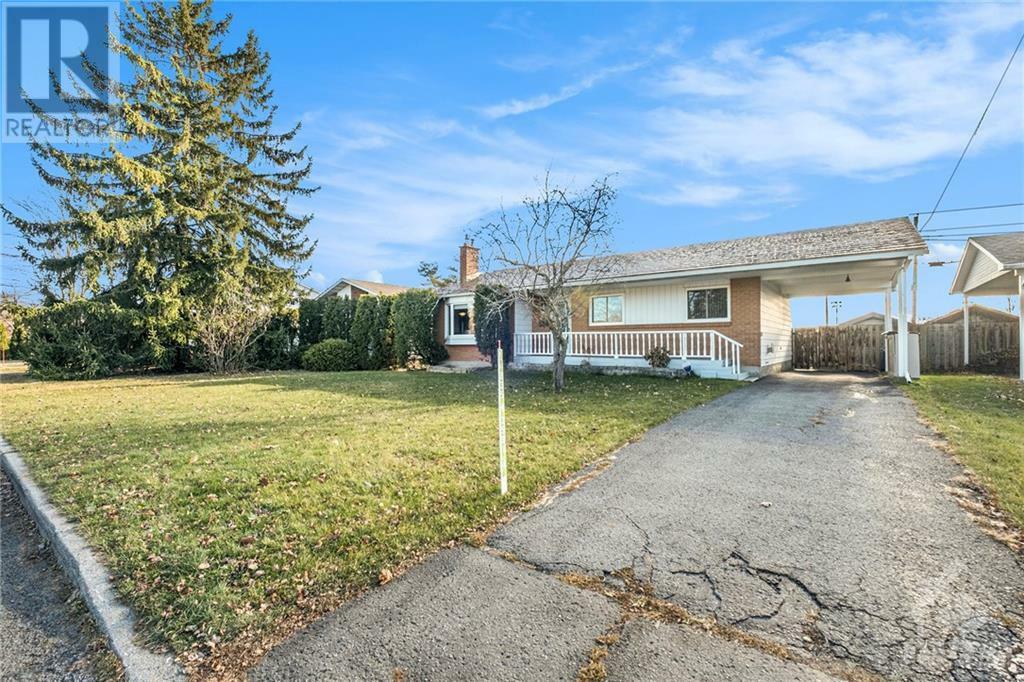 334 Galloway Drive  Ottawa ON K1E1W3 photo